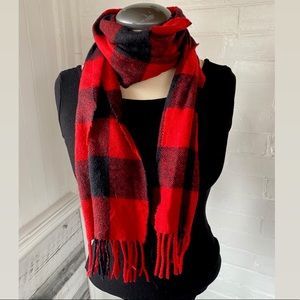 Canadian plaid scarf 🧣